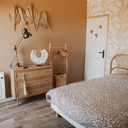 « La Casa Normande » Entre Ville & Plages Esquay-sur-Seulles Экстерьер фото
